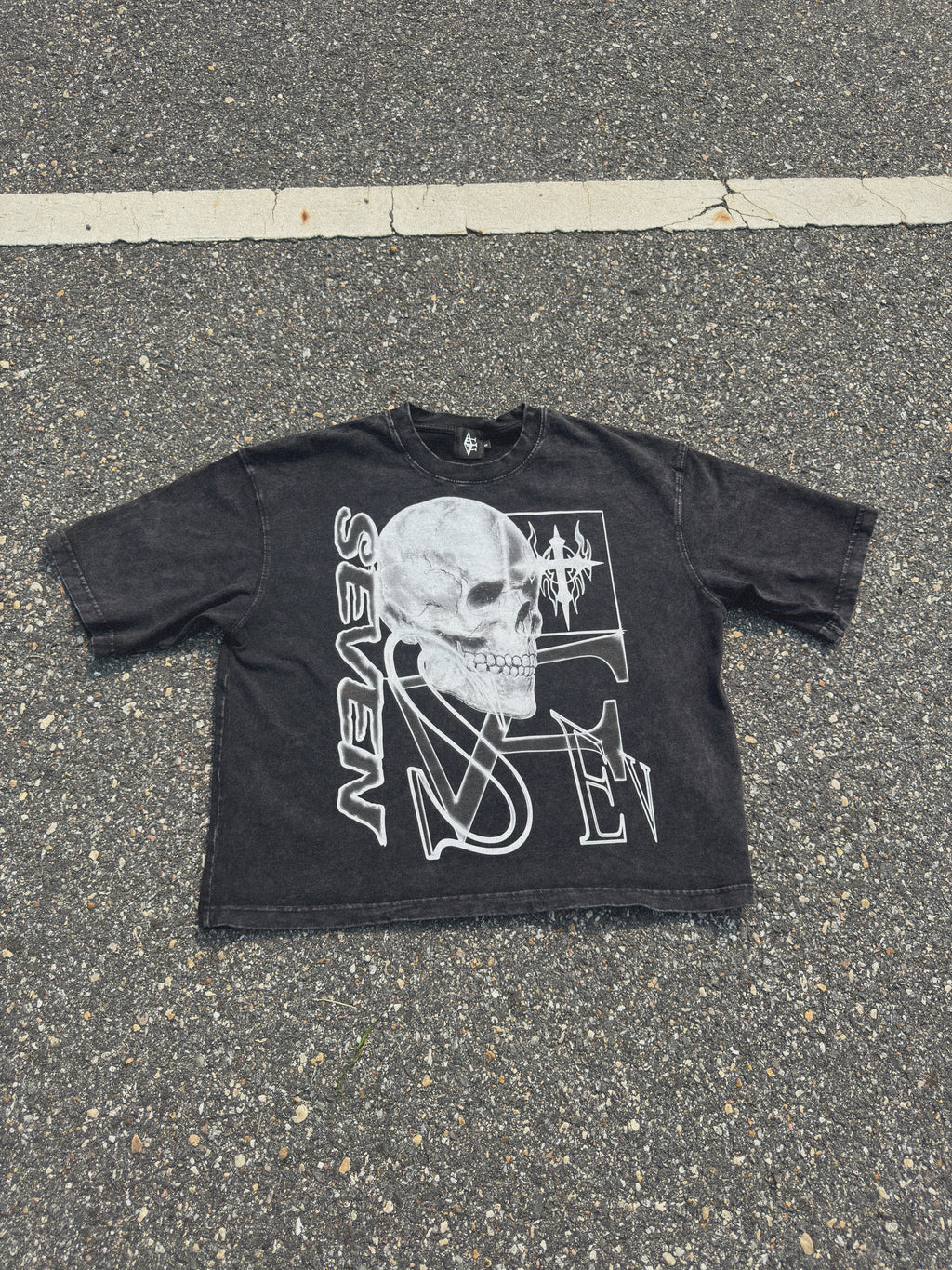 MONOCHROME RISEN