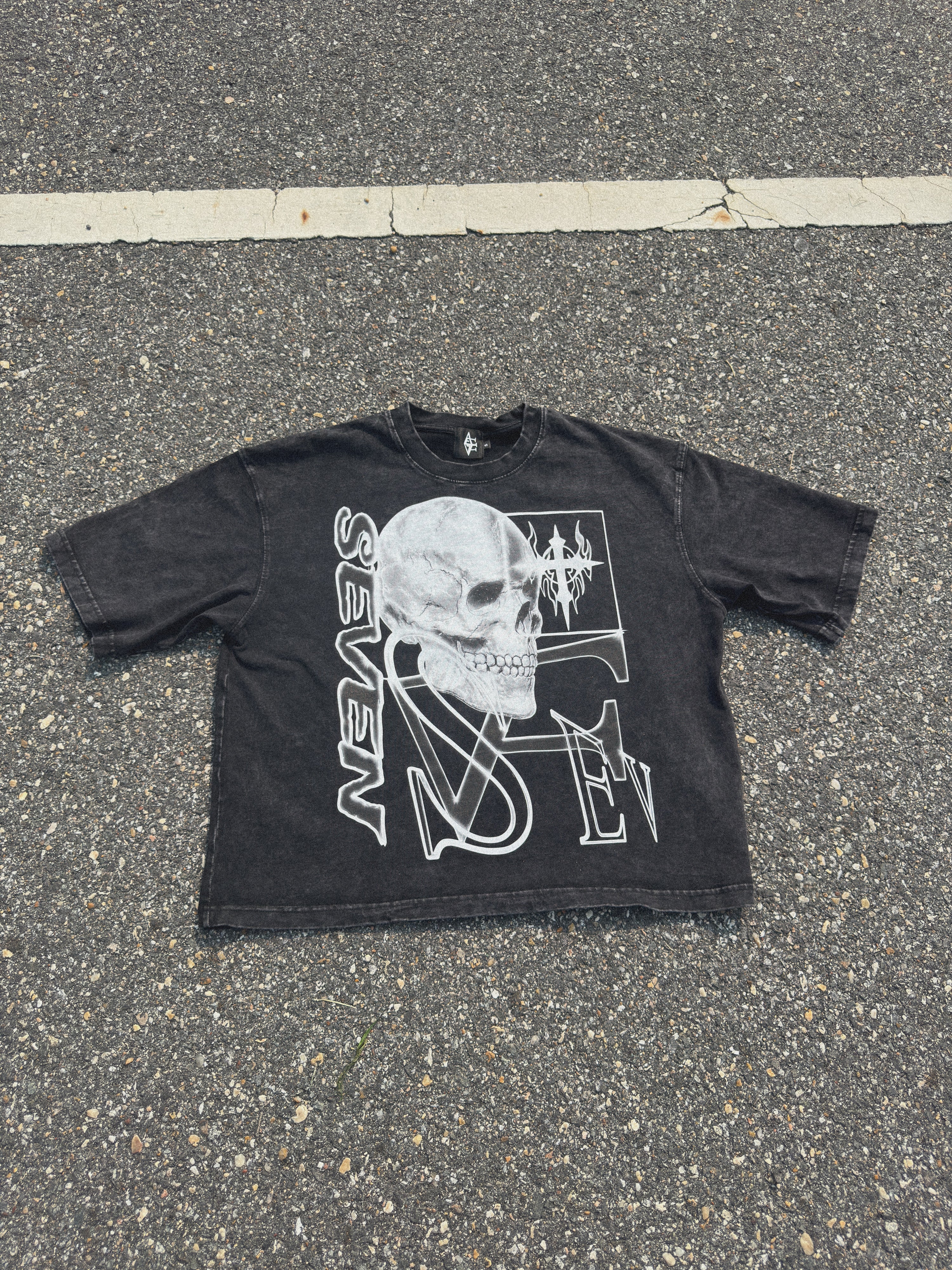 MONOCHROME RISEN